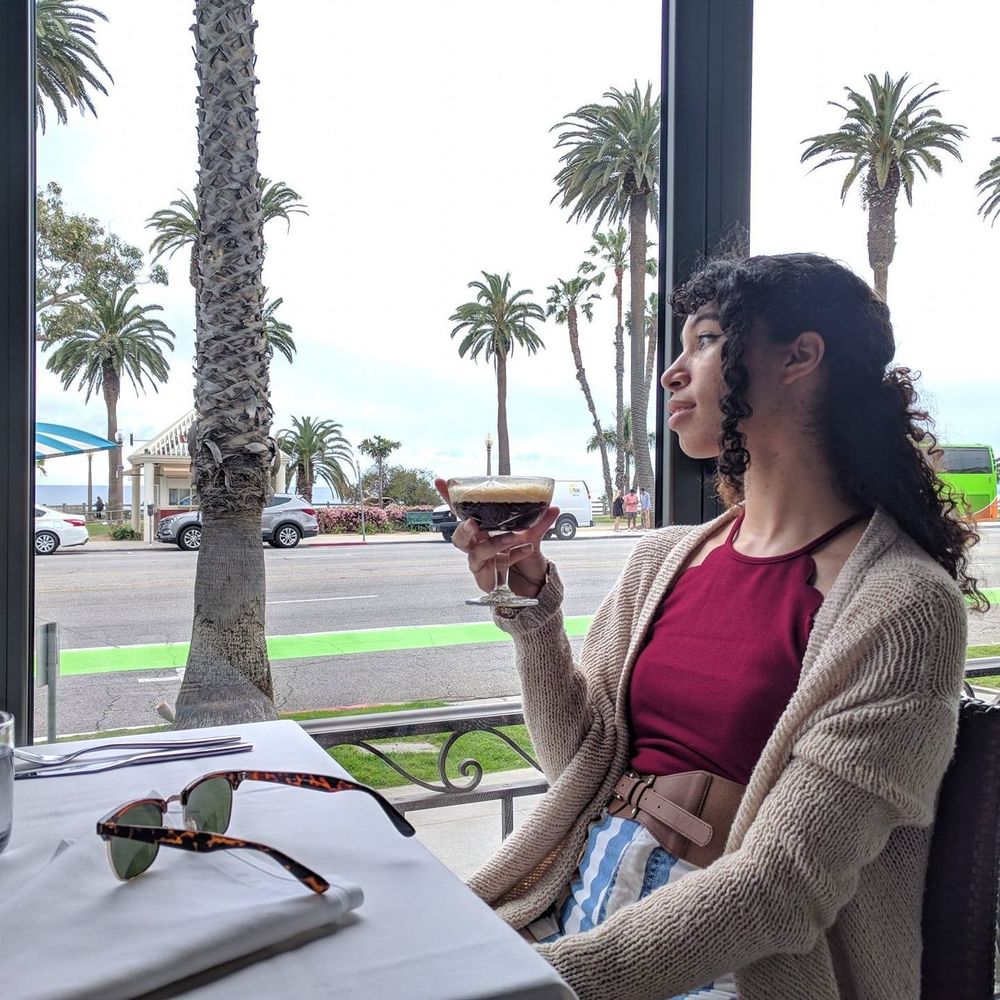 Meet your Posher, Leslie